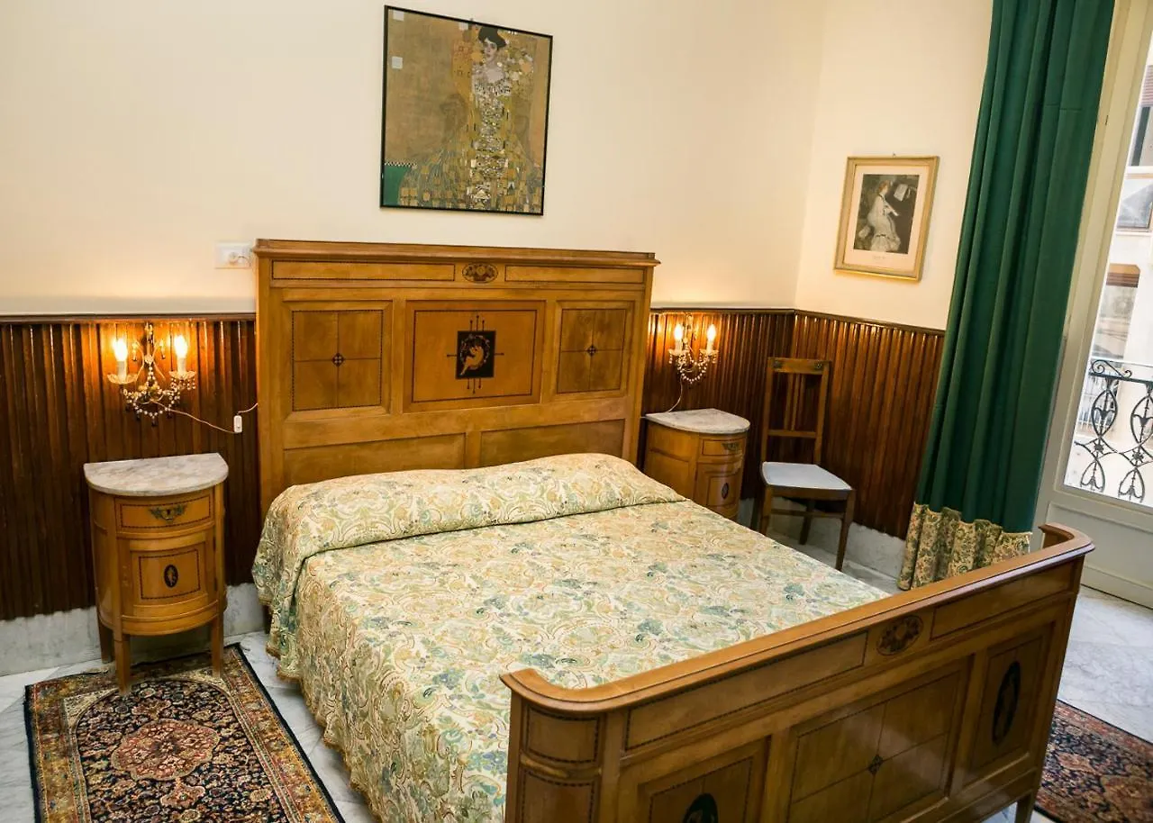 B&B Santa Caterina Palermo 2*,  Italia